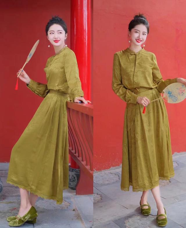 技巧：简约牛仔裤提升时尚感球王会平台中年女性秋季穿搭(图8)
