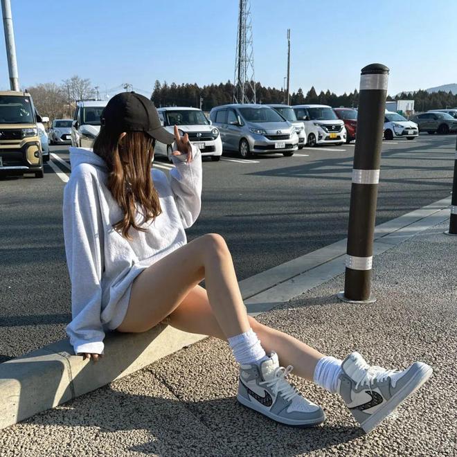 x AJ1」天价神鞋们还在偷偷涨价涨到5w一双！「LV x 耐克、迪奥(图8)