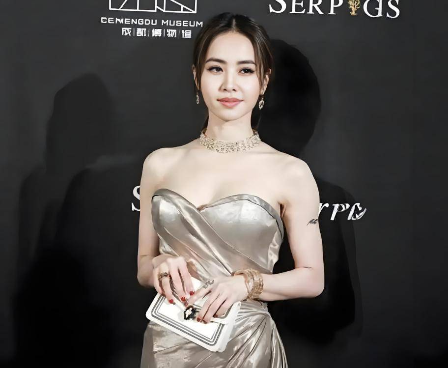 我相信你至少穿过三个牌子以上！全球最牛的10个鞋子品牌排行榜(图22)