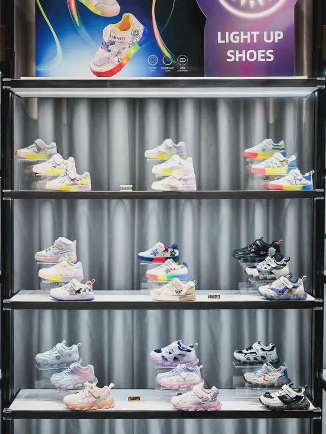 复购泰兰尼斯“黑科技”到底是啥一双童鞋卖1499元家长却年年(图3)